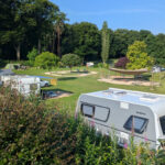 Hoeve Krekelberg: camping met schaduwrijke speeltuintjes